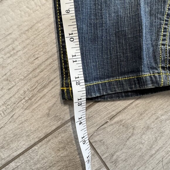 Southpole Womens Y2K Denim Bermuda Shorts Size 7 Embroidered Pockets Dark Wash C - Picture 7 of 8